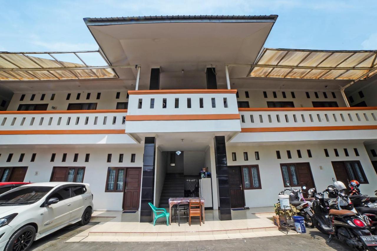 Hotel OYO 90751 Graha Sei Batugingging Medan Esterno foto
